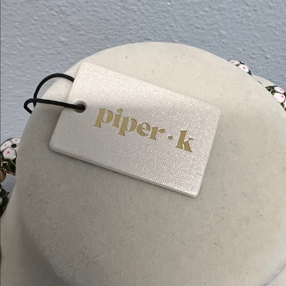 Piper K | Handpainted Floral Necklace - Picture 3 of 10